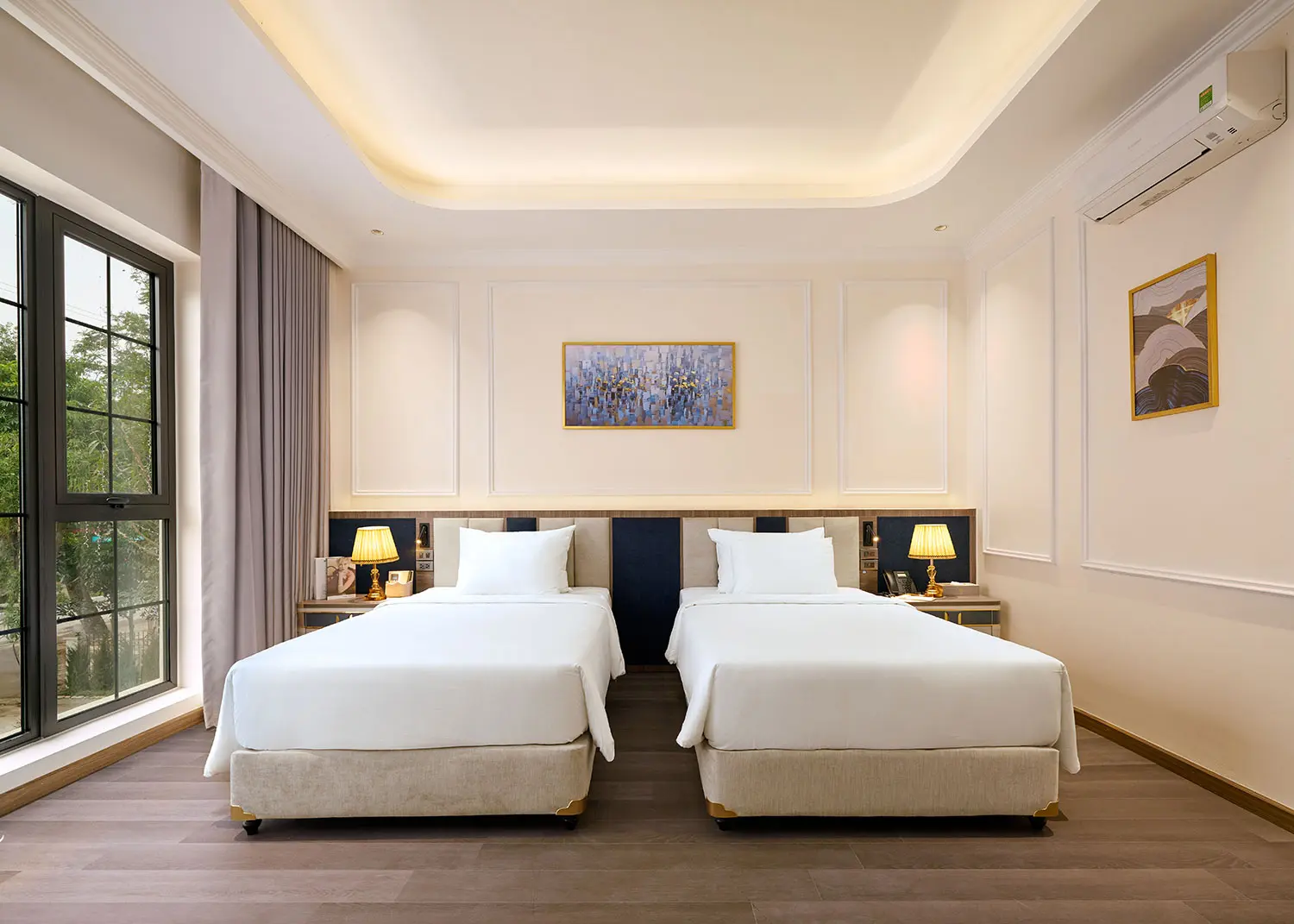 Phòng Deluxe Premier (City View)