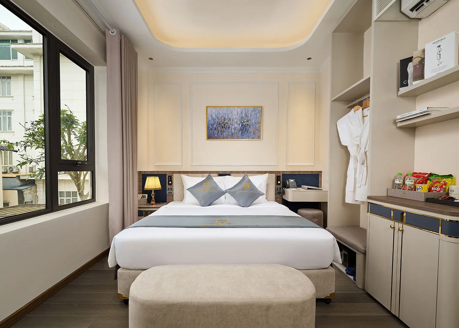 Phòng Junior Suite (Pool View)